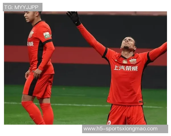 上海海港正式宣布香港前锋安永佳加盟球队助力新赛季目标